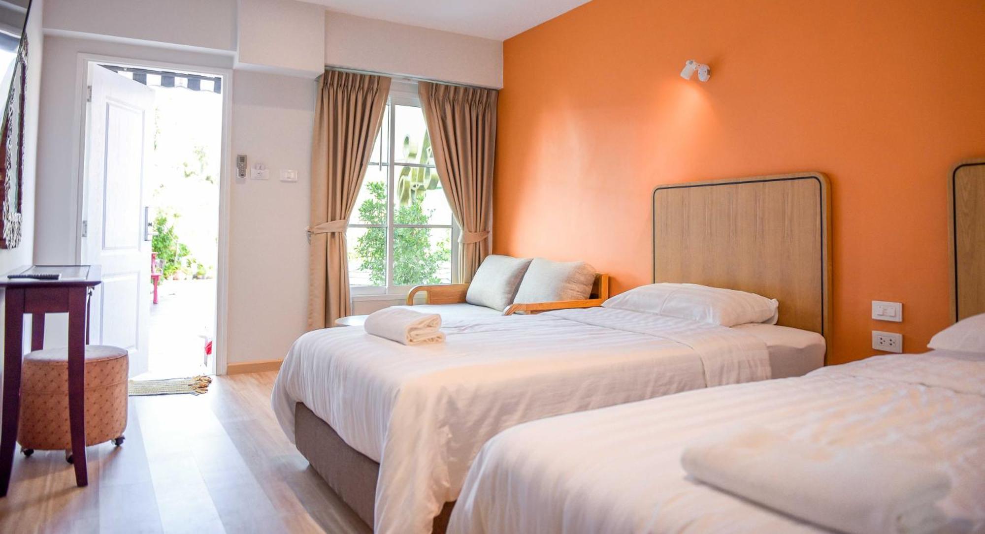 Seaman Resort Haad Chao Samran Buitenkant foto